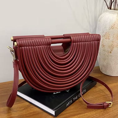 Women trendy handbags