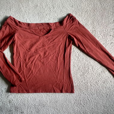 Top Rosso a Maniche Lunghe