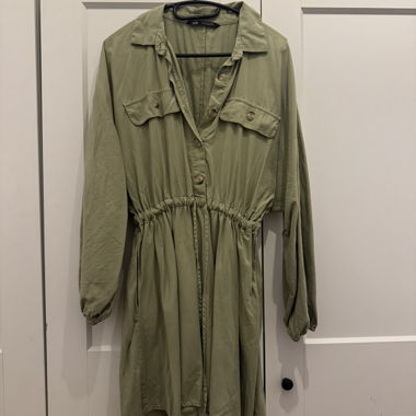 Robe chemise kaki Zara
