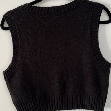 Black Sleeveless Jumper