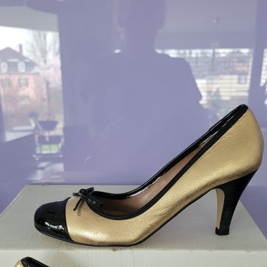 Pumps Gold