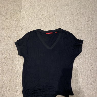 Schwarzes T-Shirt