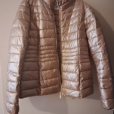 Kurze Steppjacke in Champagner‑Rosé