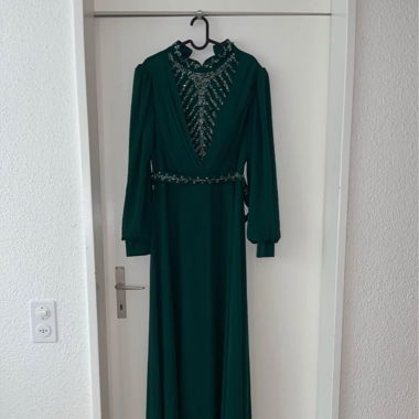 Abendkleid (modest)