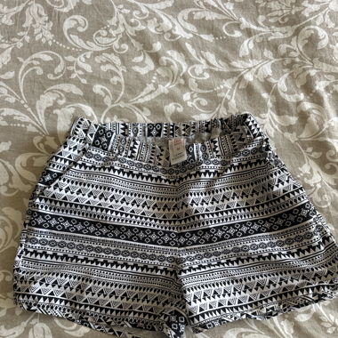 DeFacto Short 