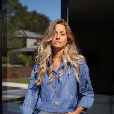 Chemise à rayures et boutons cœurs 