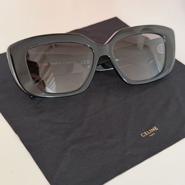 Nuovo occhiale da sole Céline nero