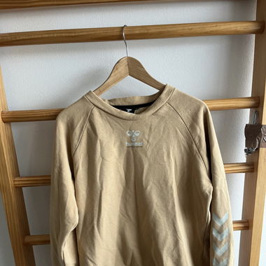 Beiger Pulli von Hummel