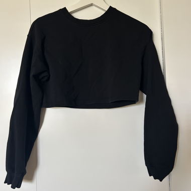 Top corto nero maniche lunghe