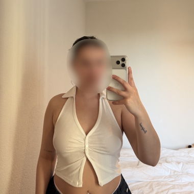 Top bianco con schiena scoperta Bershka