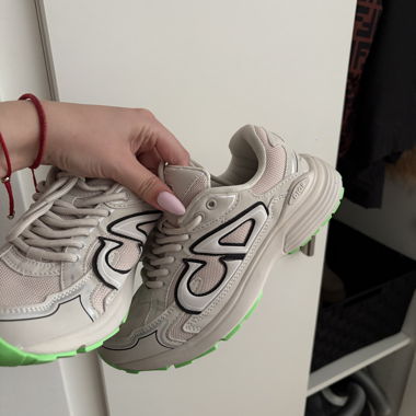 Beige Dior-Sneaker