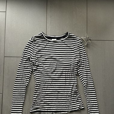 gestreifter enger Pulli