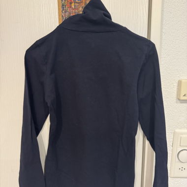 Pull à col roulé bleu foncé