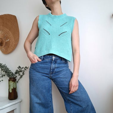Knit sweater vest 