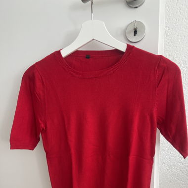 rotes Tshirt