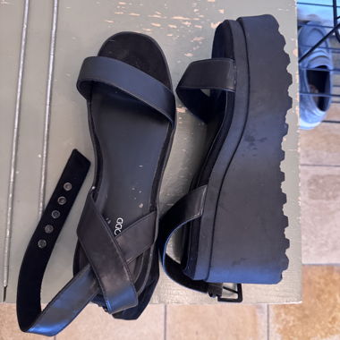 Black Platform Sandals
