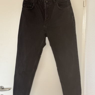 Black Mom Jeans 