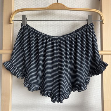 Shorts con Volant