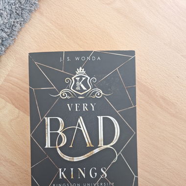 Band 1 der Very Bad Kings Reihe