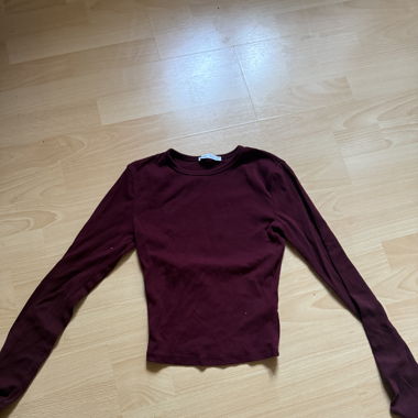 Top rouge bershka 