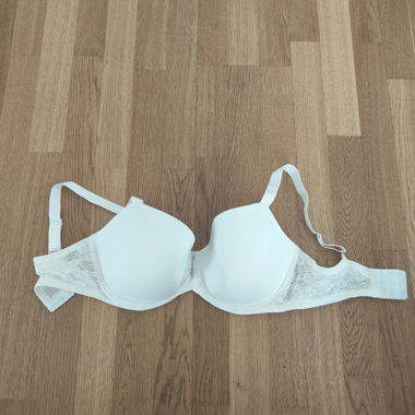 White bra with lace