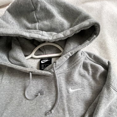 Pull Nike Gris