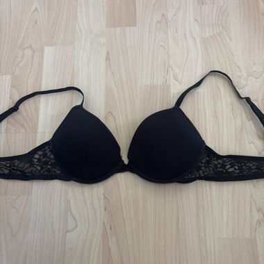 Reggiseno Nero in Pizzo
