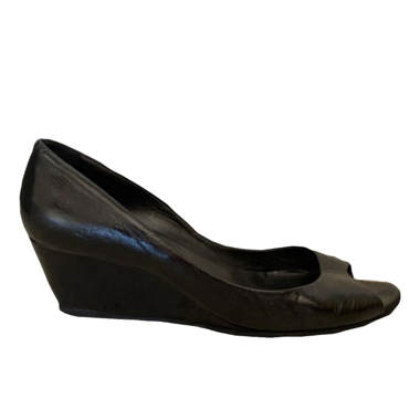 Schwarze Peeptoe-Wedges