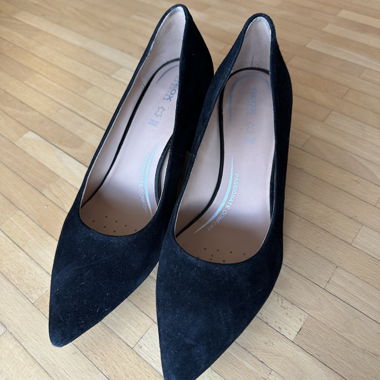 GEOX Pumps black real leather 37