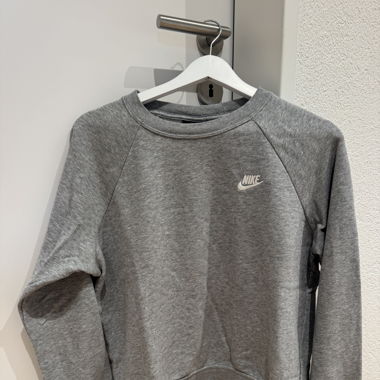Nike sweater