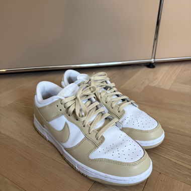 Nike Dunk Low beige