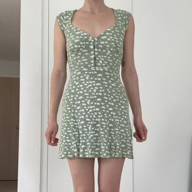 Bershka Kurzkleid mit Blumenmuster - Grösse XS/34
