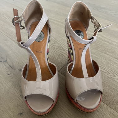 Beige patent wedge sandals