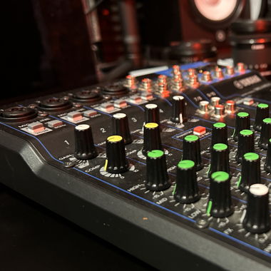 Yamaha MG10XU mixer 