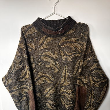 Unique wool sweater 
