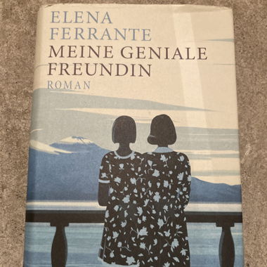 Buch - Meine geniale Freundin - Elena Ferrante