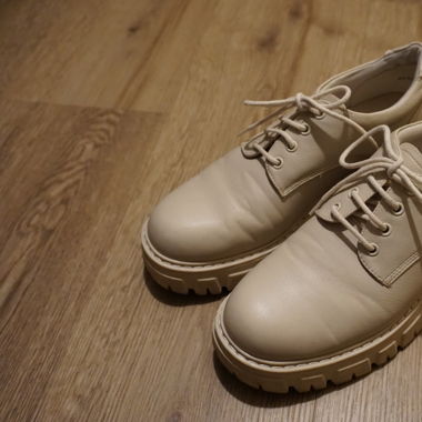 Schnürschuh