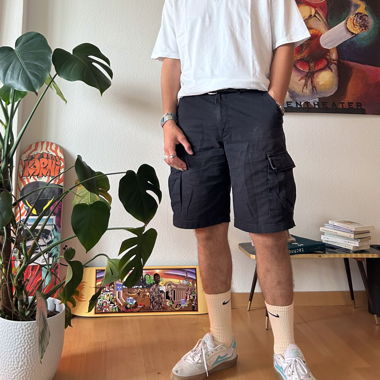 Vans Short Size 32