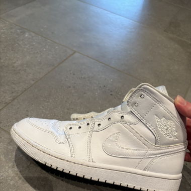 Air Jordan 1 Mid, taille : 39