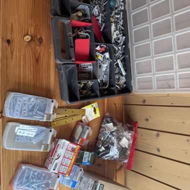 Assortment of Screws & Fittings