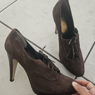 Escarpins à talons hauts