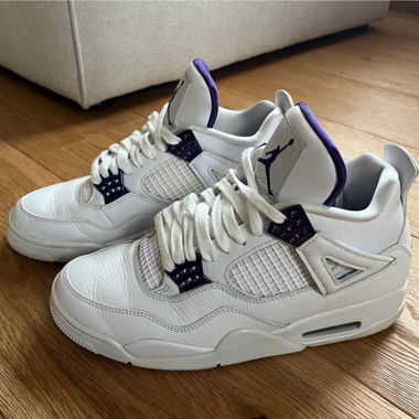 Jordan Retro Metallic Purple