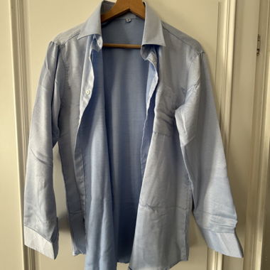 Camicia di seta azzurra
