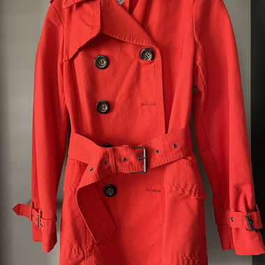 Rot/Oranger Trenchcoat