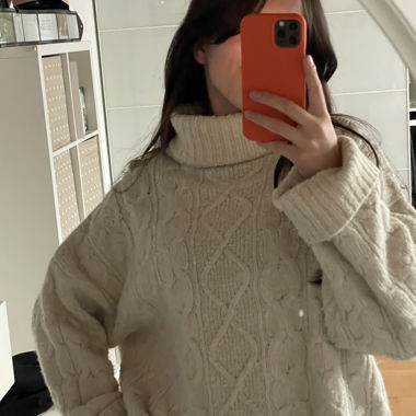 Stradivarius turtle kneck jumper