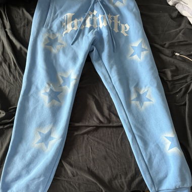 Sweatpants bleu ciel a etoiles