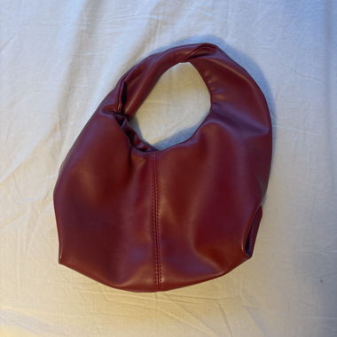 Borsa rossa con manici