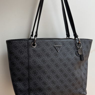 Guess NOELLE 4G-LOGO Handtasche - schwarz