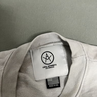LA SLASH CREW NECK