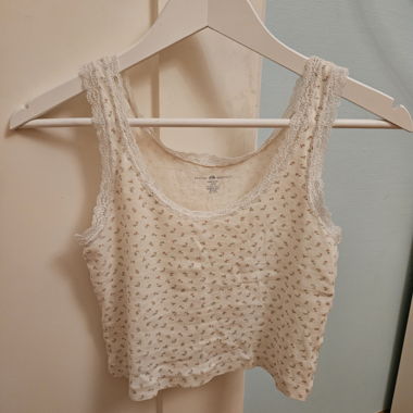Free Shipping Brandy Melville Top in Pizzo
